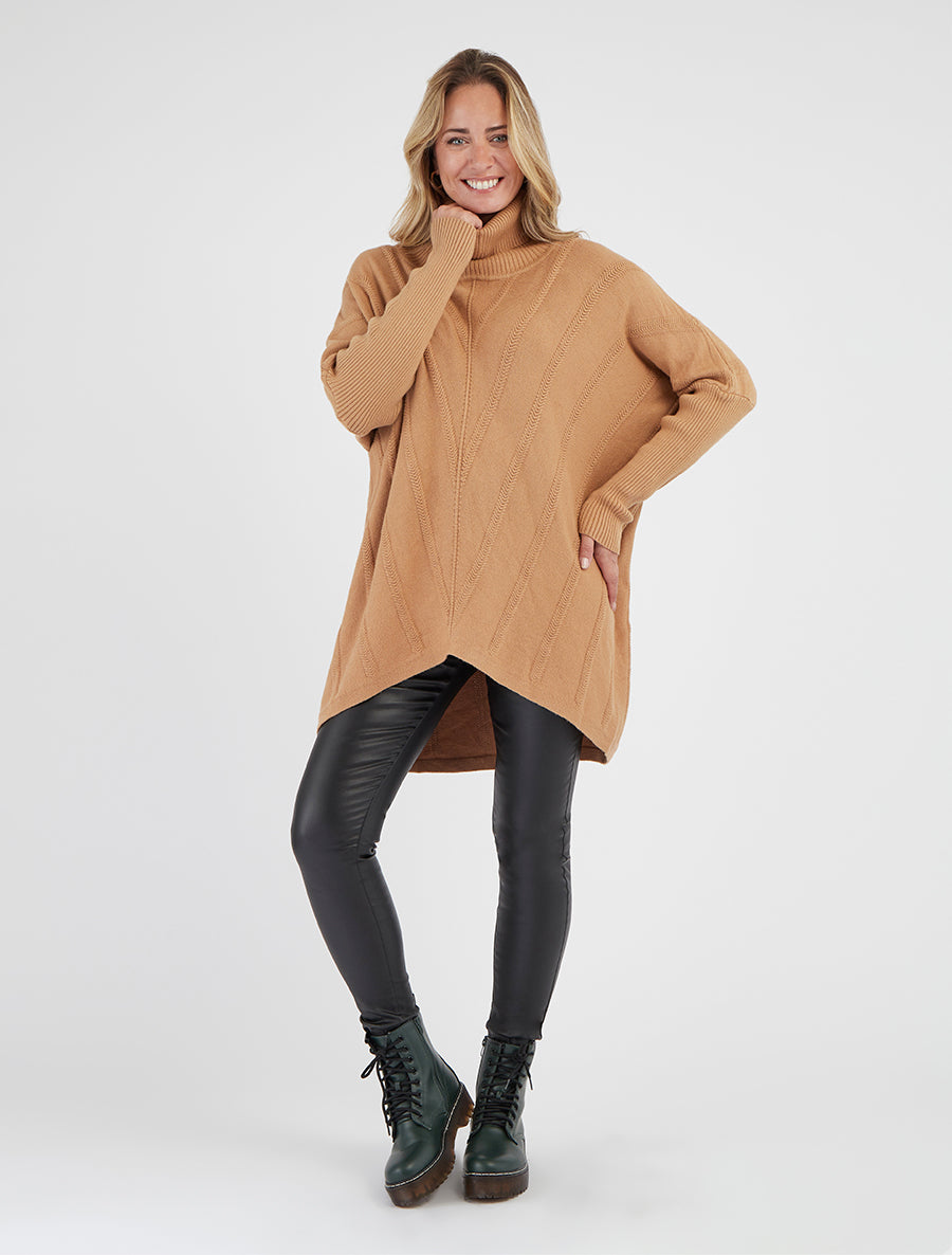 Pull long col roulé coupe ample asymétrique - Camel