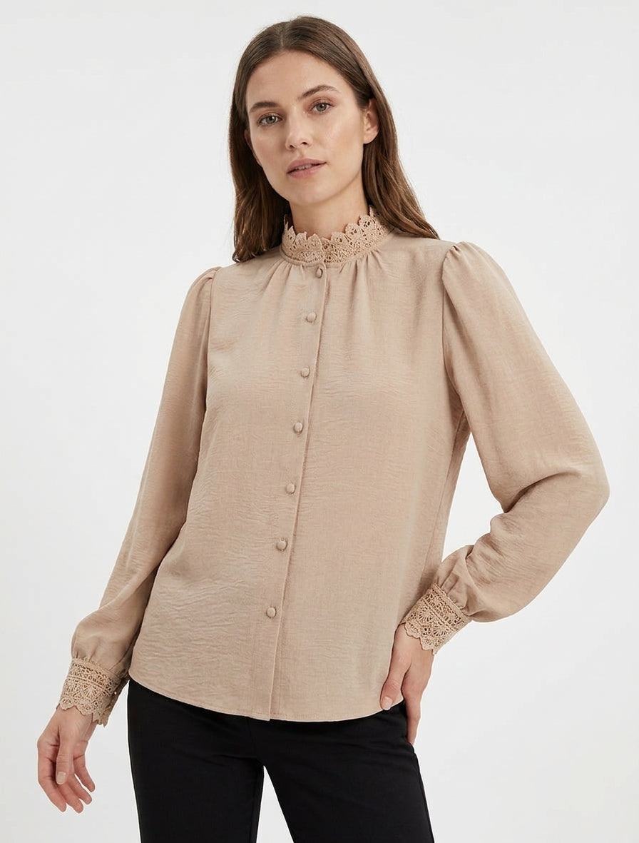 Blouse fluide col mao en dentelle - Beige