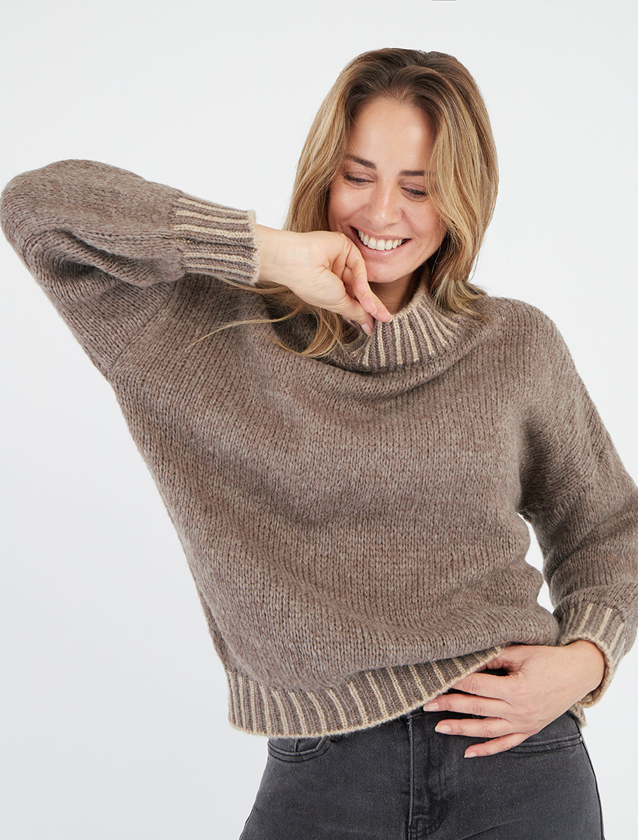 Pull maille encolure montante rayures - Taupe