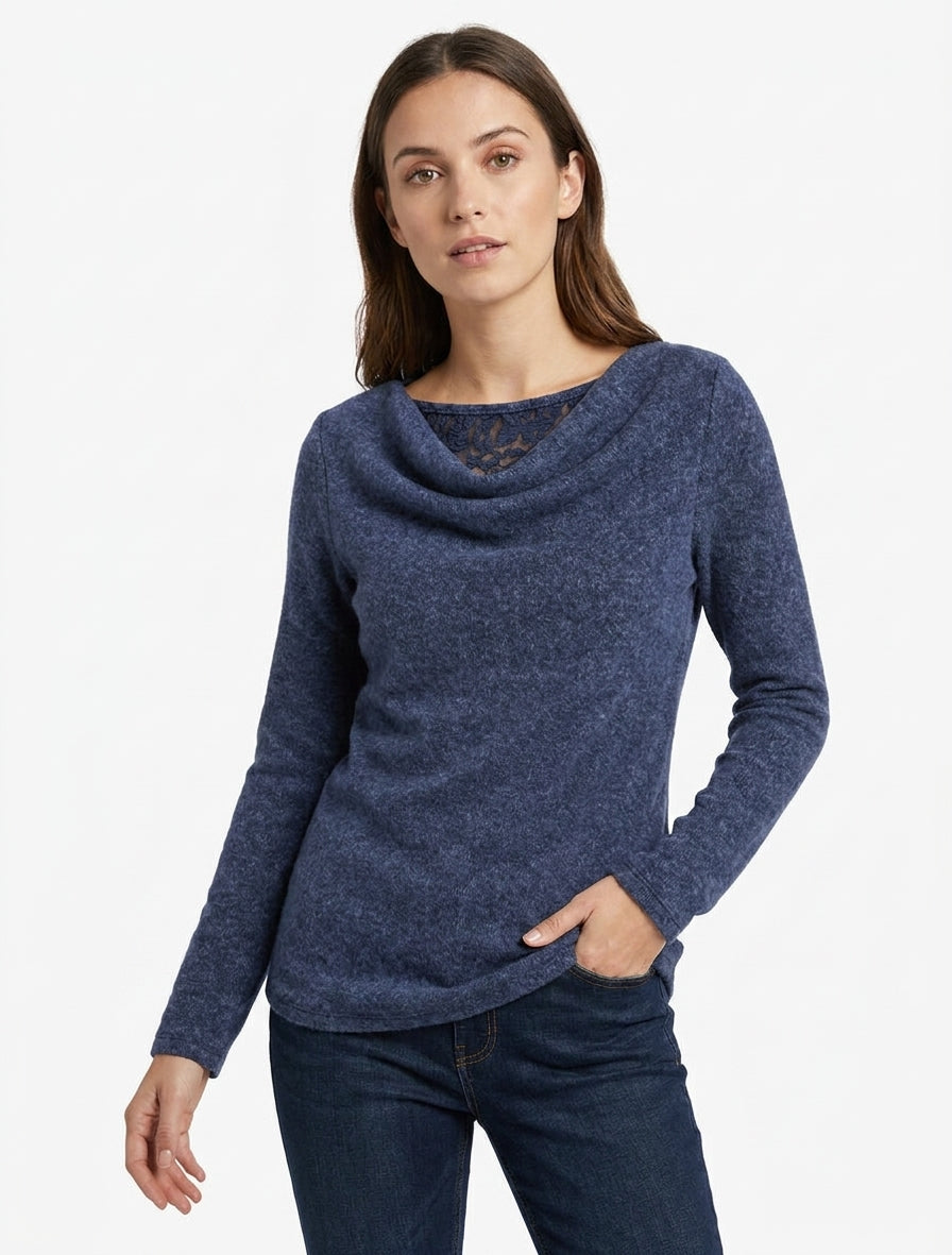 Pull duveteux à col bénitier à empiècement dentelle - Bleu