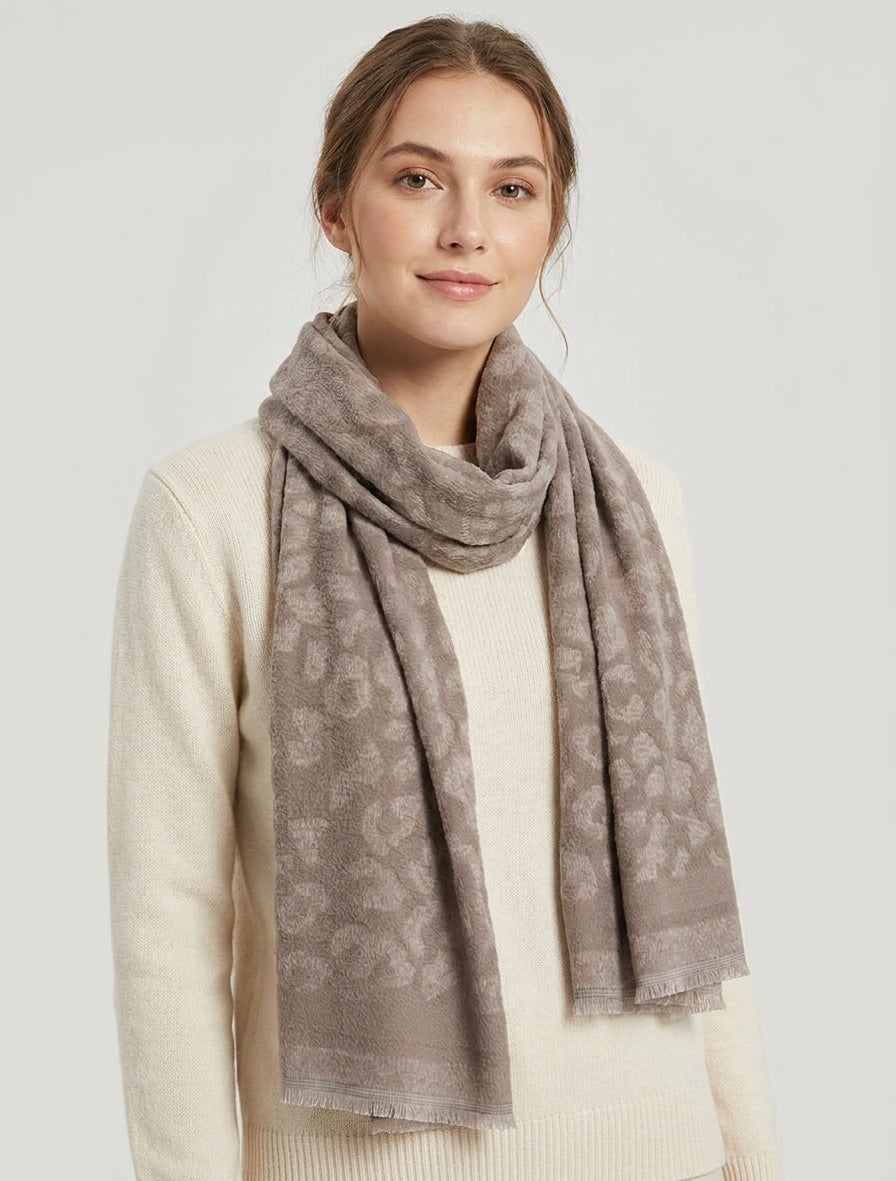 Echarpe molletonnée à motif léopard - Taupe