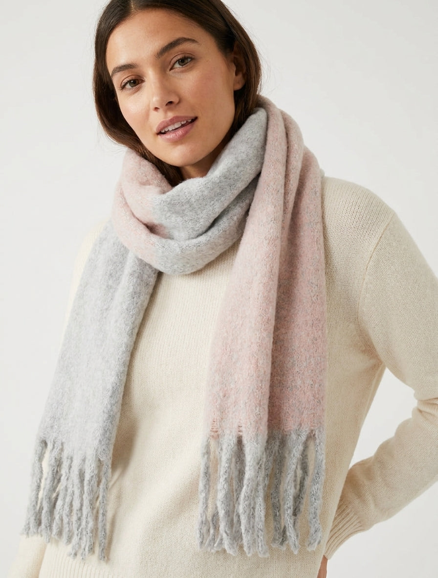 Echarpe en laine mélangée à franges - Rose