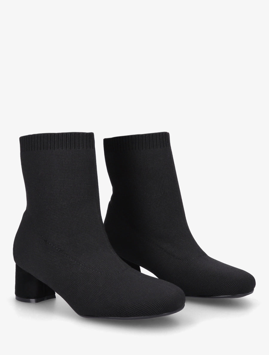 Bottines style chaussettes en tissu côtelé - Noir - 4