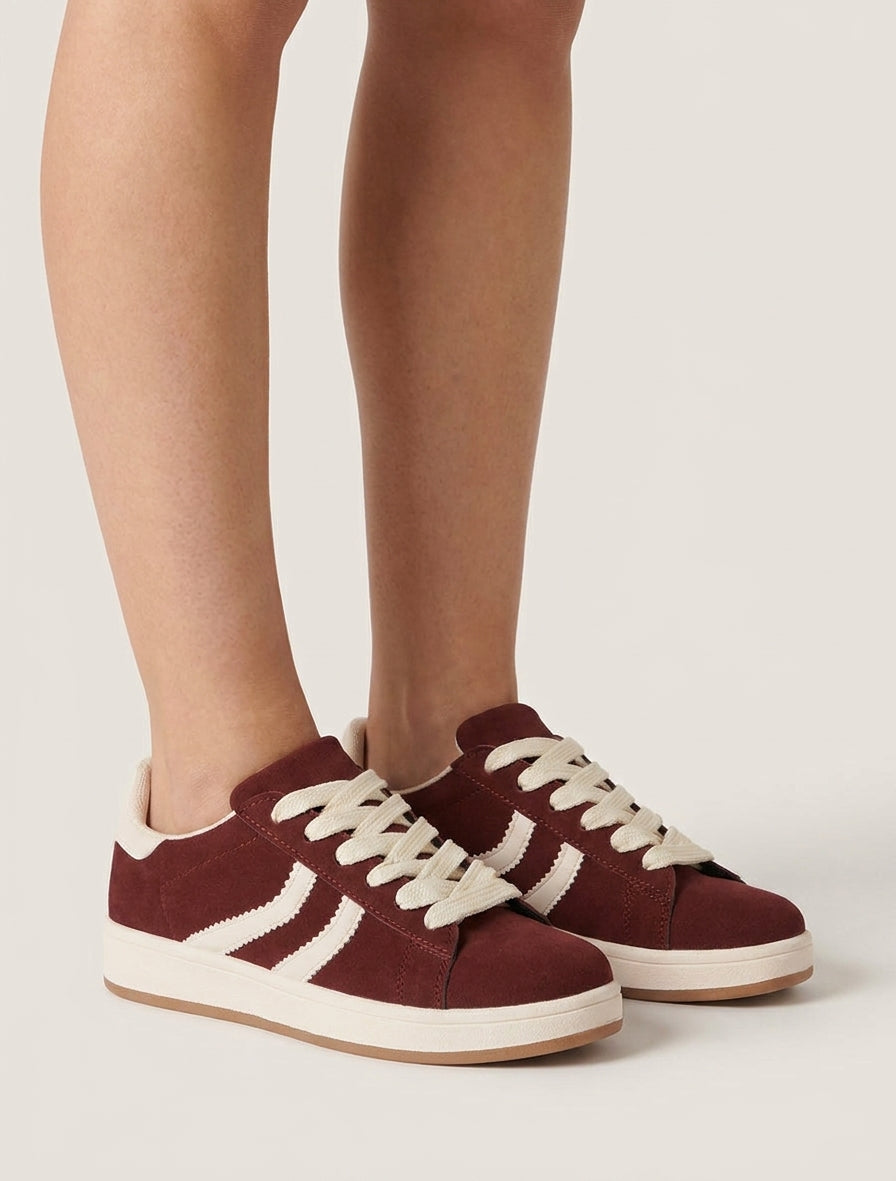 Baskets effet nubuck à bandes dentelées - Bordeaux