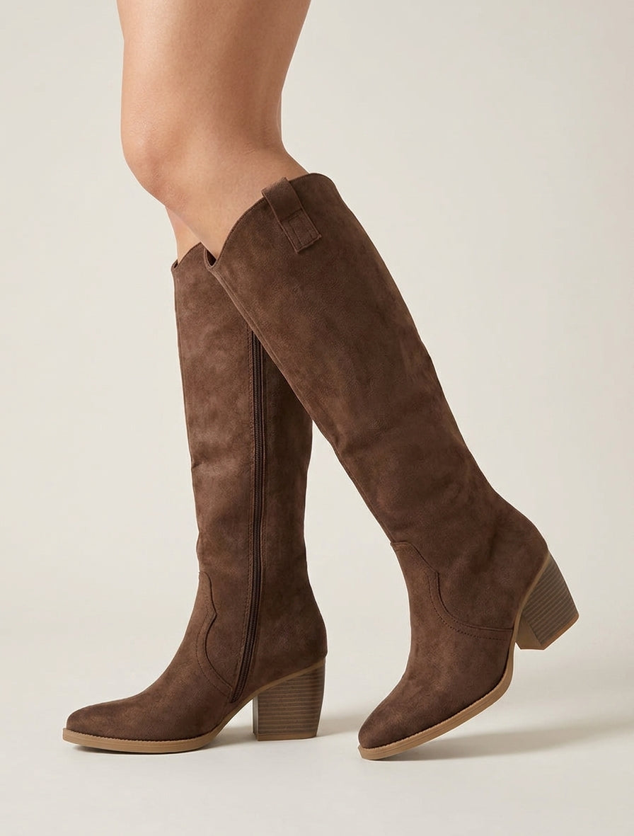 Bottes en suédine à bout pointu - Marron