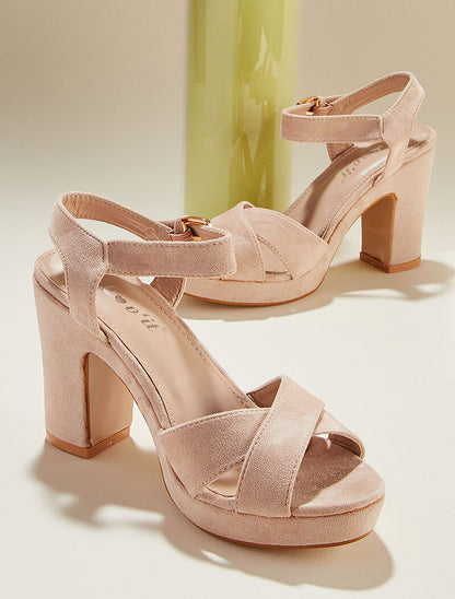 Sandales à plateforme et ganses croisées - beige - 5