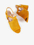 Peep-toes à claque piquetée - moutarde - 1