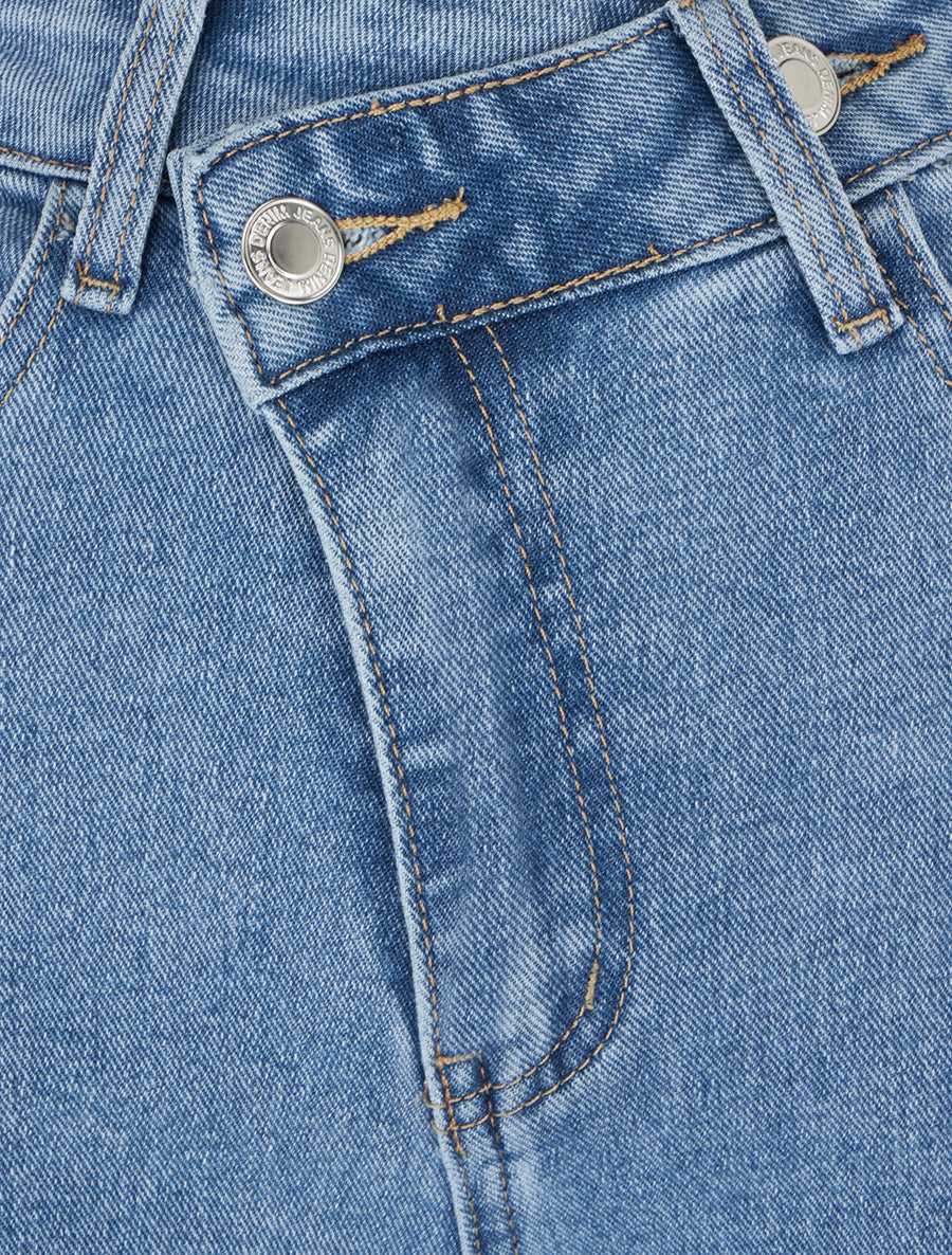 Jean ample push-up à boutonnage croisé - Bleu clair - 3