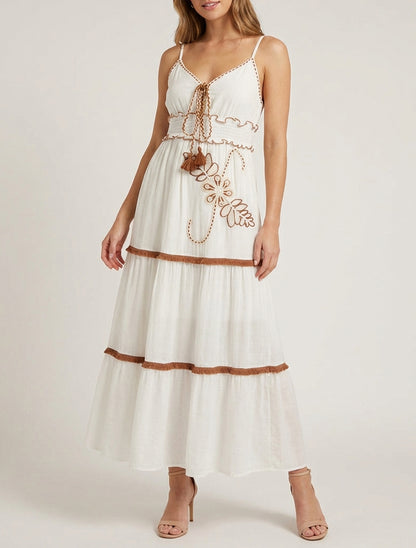 Robe longue à fines bretelles et broderie florale - Blanc