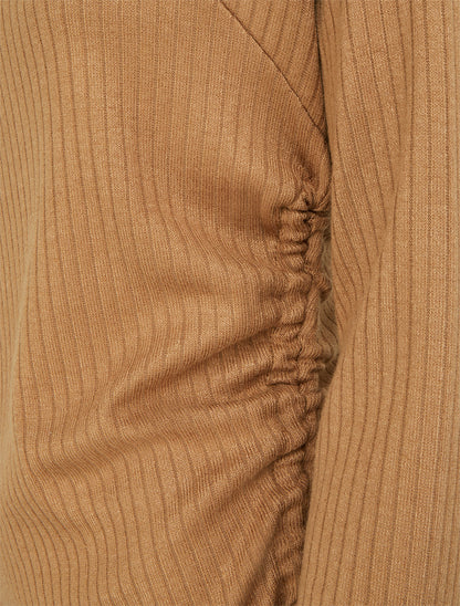 Pull asymétrique et cordons de serrage - Camel - 3