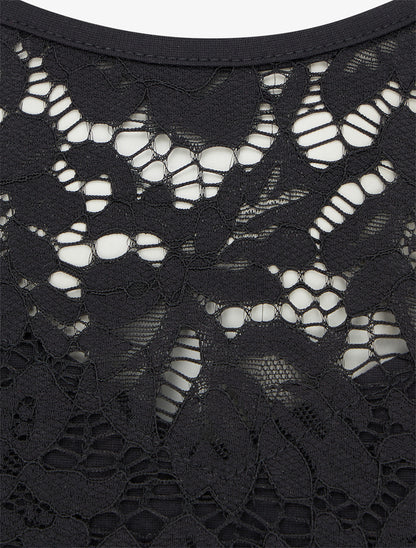 Robe ajustée à dentelle et drapé - Noir - 3