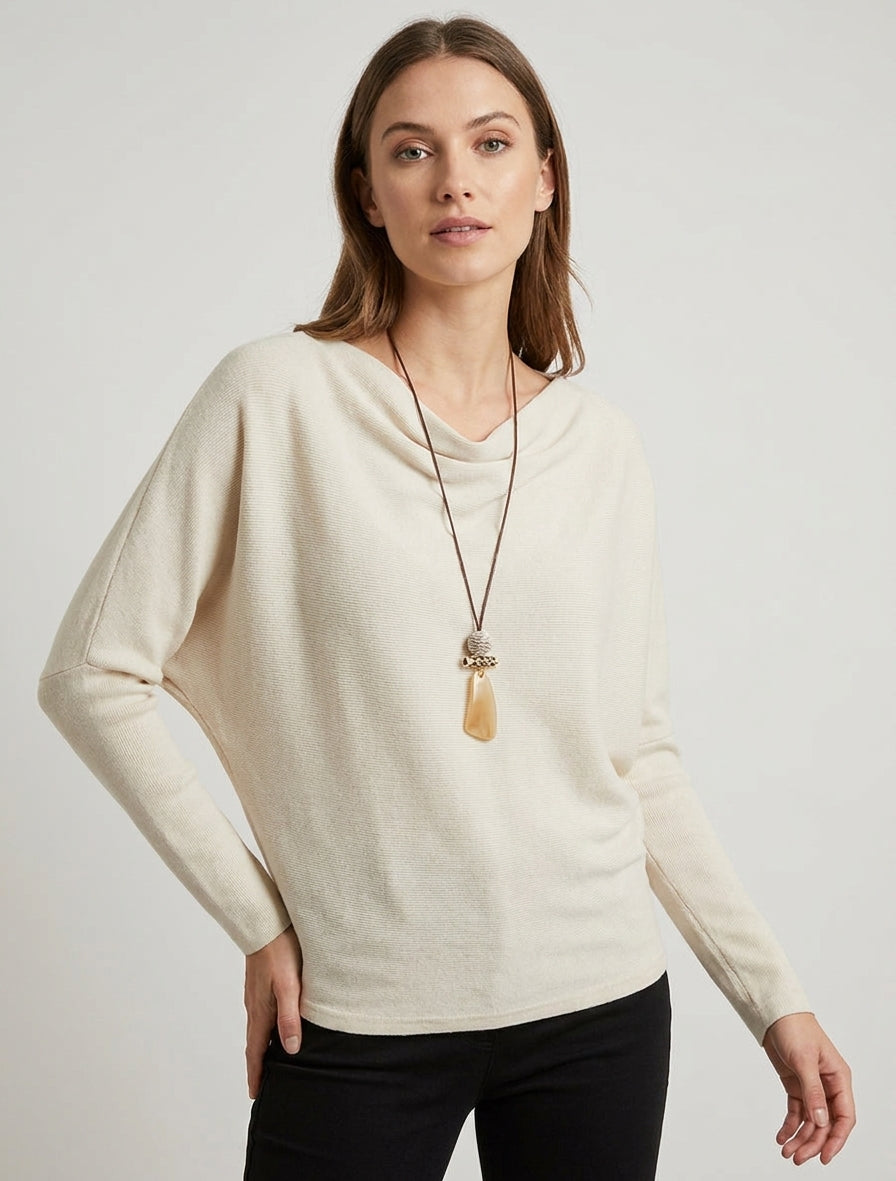 Pull fin à manches chauve-souris et col bénitier - Beige