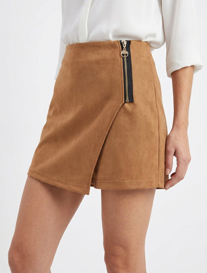 Jupe-short en suédine style portefeuille à zip - Camel