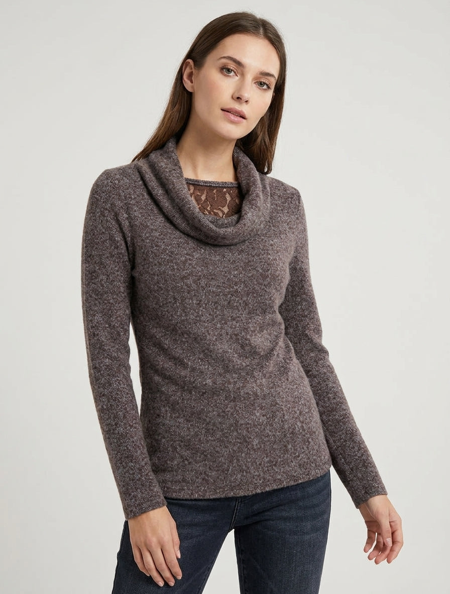 Pull duveteux à col bénitier à empiècement dentelle - Marron