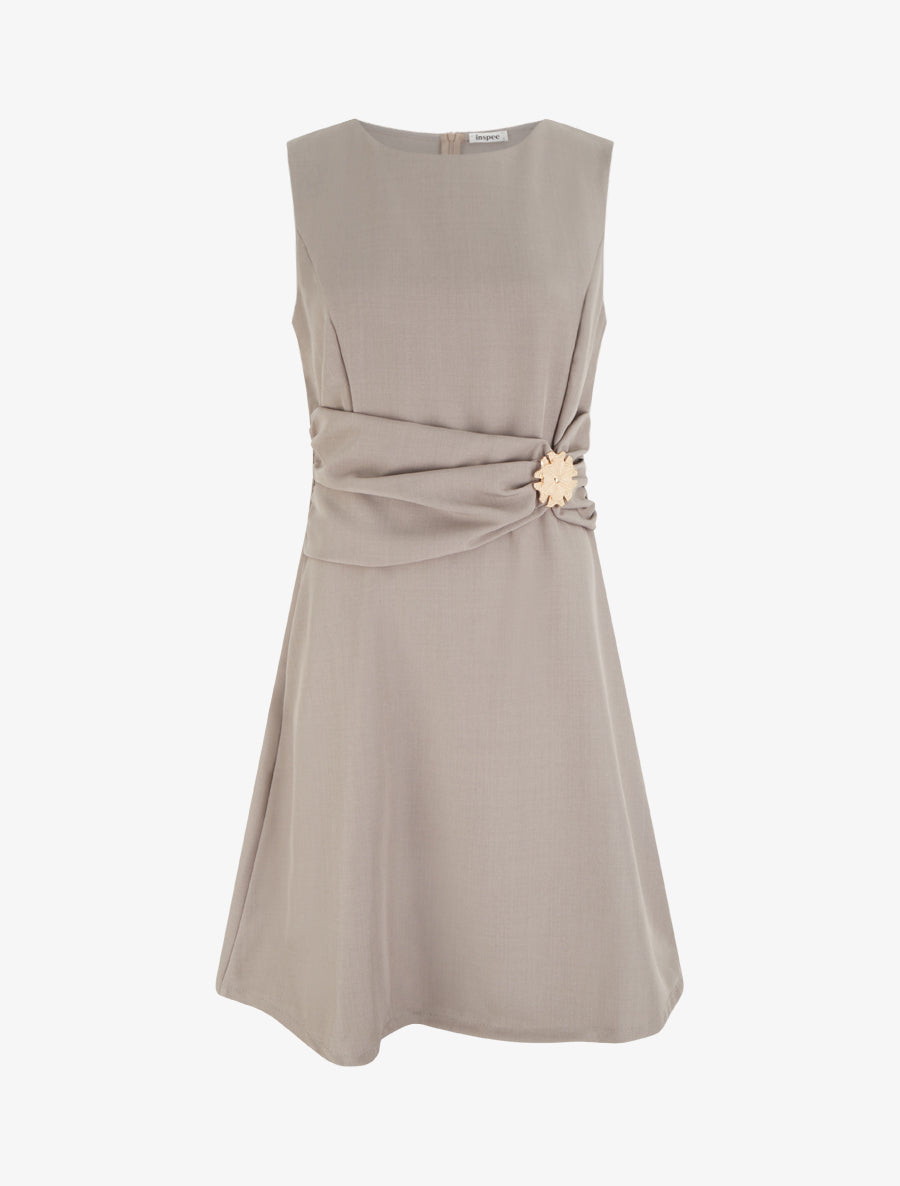 Robe sans manches à empiècement bijou - Taupe - 1