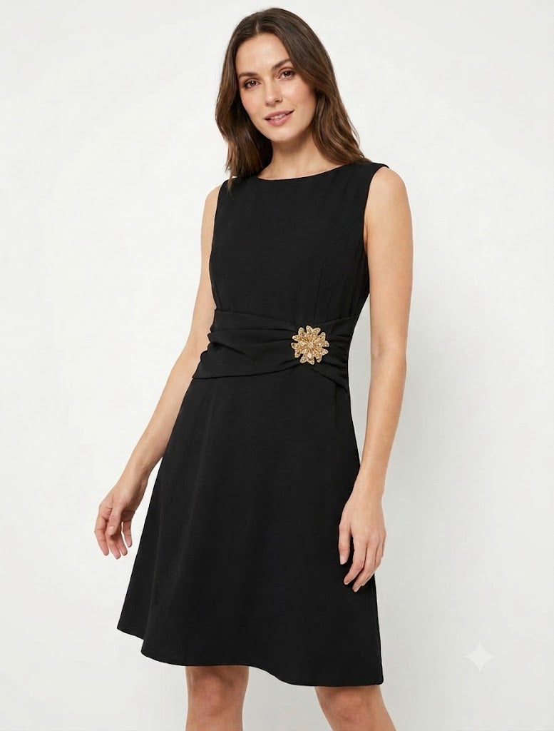 Robe sans manches à empiècement bijou - Noir