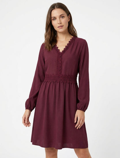 Robe évasée unie à manches longues et dentelle - Lie de vin