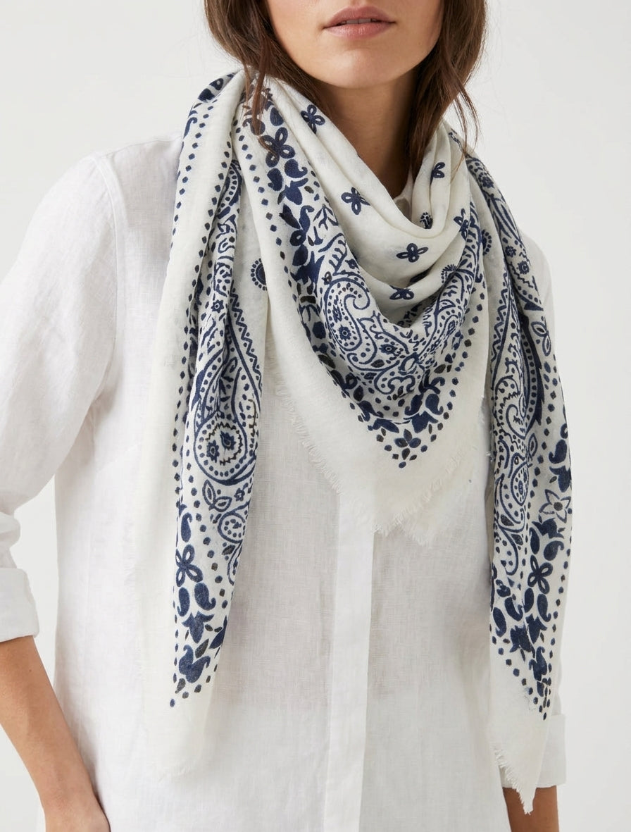 Foulard imprimé paisley à bords effilochés - Blanc