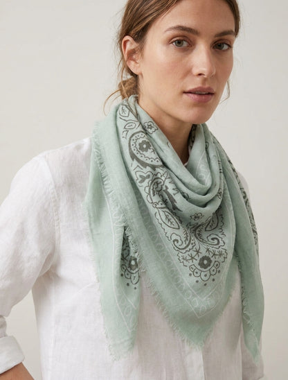 Foulard imprimé cachemire à bords effilochés - Vert d&