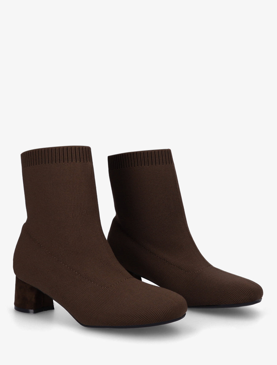 Bottines style chaussettes en tissu côtelé - Marron - 4