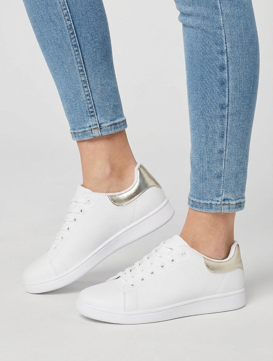 Baskets semelle plate lacées - Or