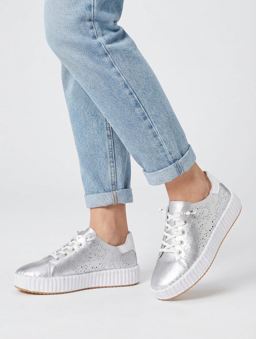 Sneakers souples à motifs ajourés - Argent