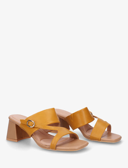 Sandales unies à bride asymétrique - Beige - 4