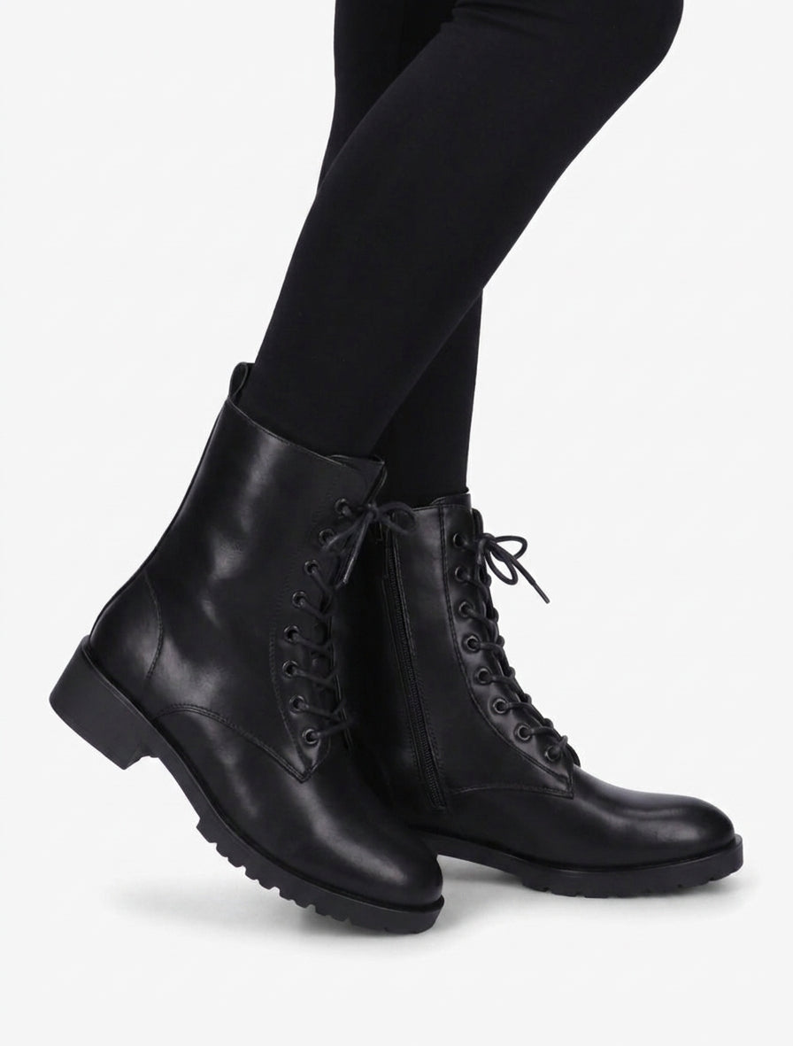 Bottines hautes à lacets - Noir