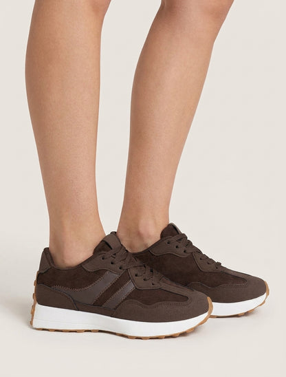 Baskets effet nubuck à bandes contrastantes - Marron