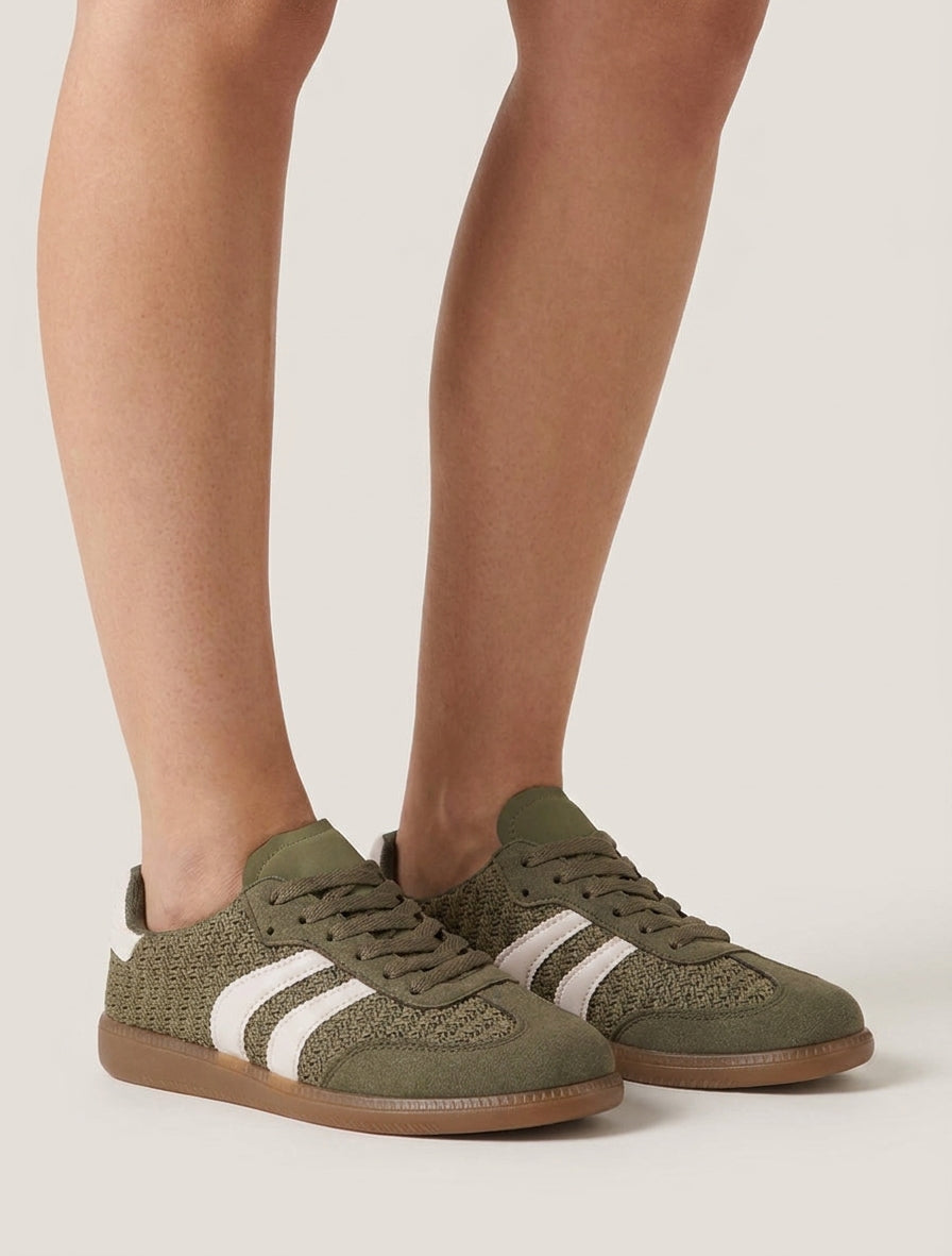 Sneakers en maille et bandes contrastantes - Kaki