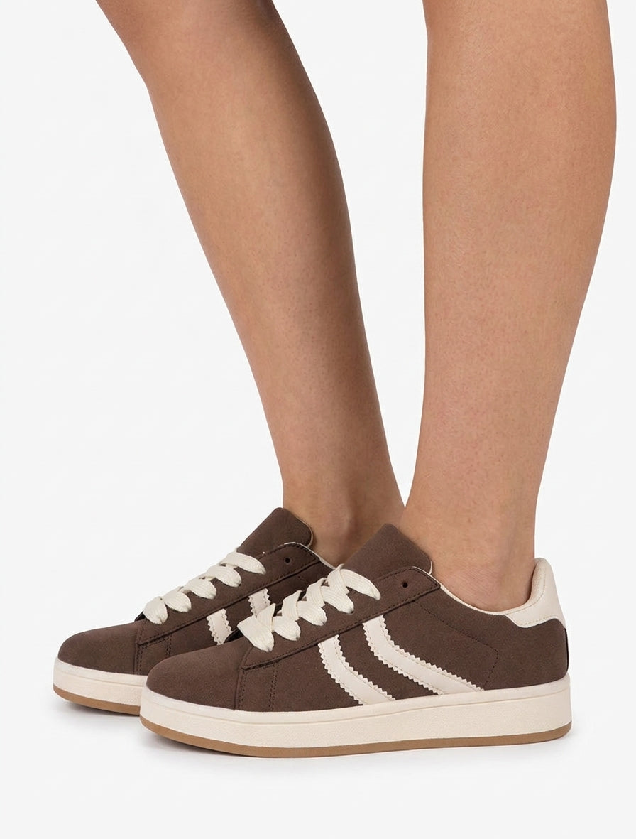 Baskets effet nubuck à bandes dentelées - Marron