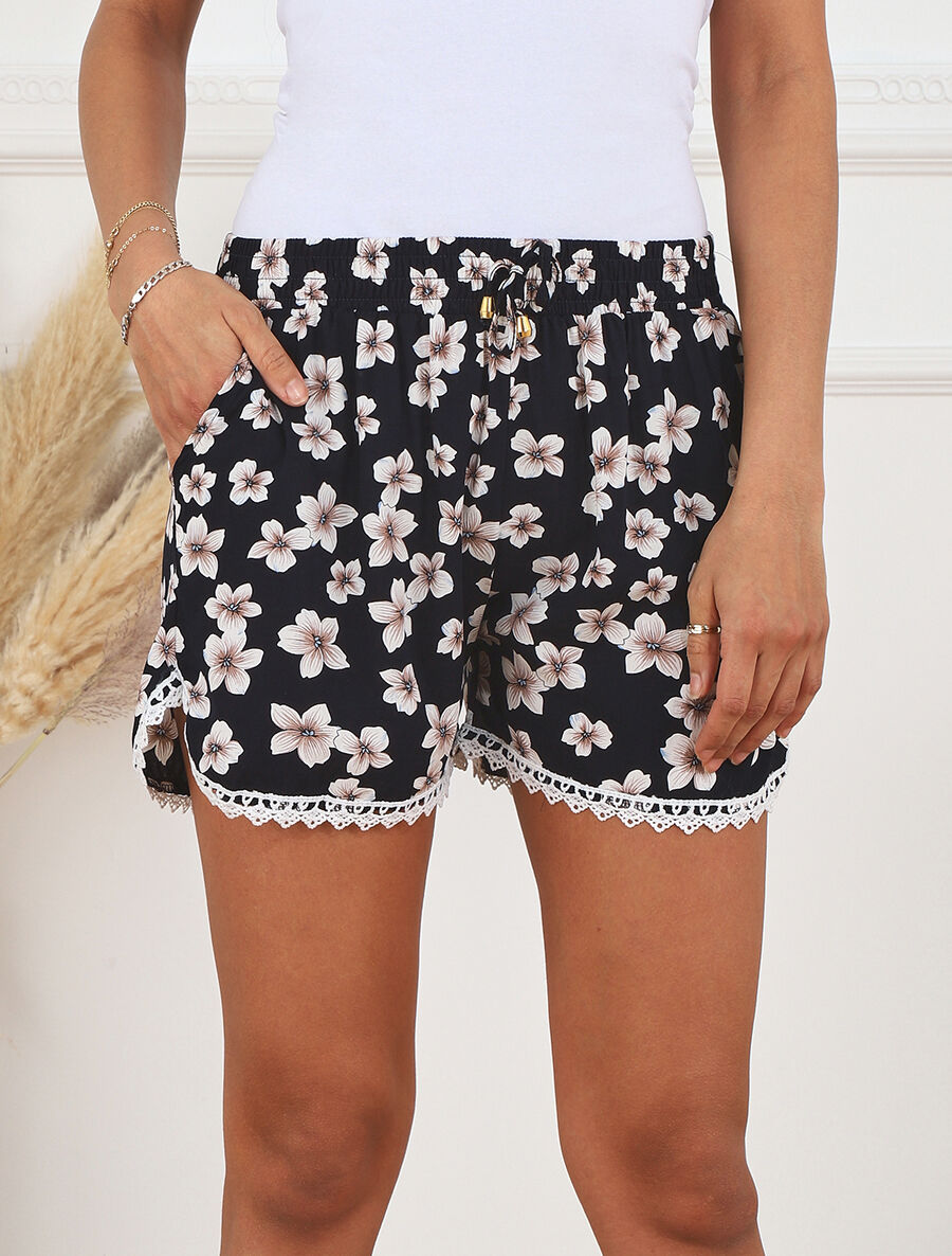 Short fleuri à bords en crochet - Noir - 4