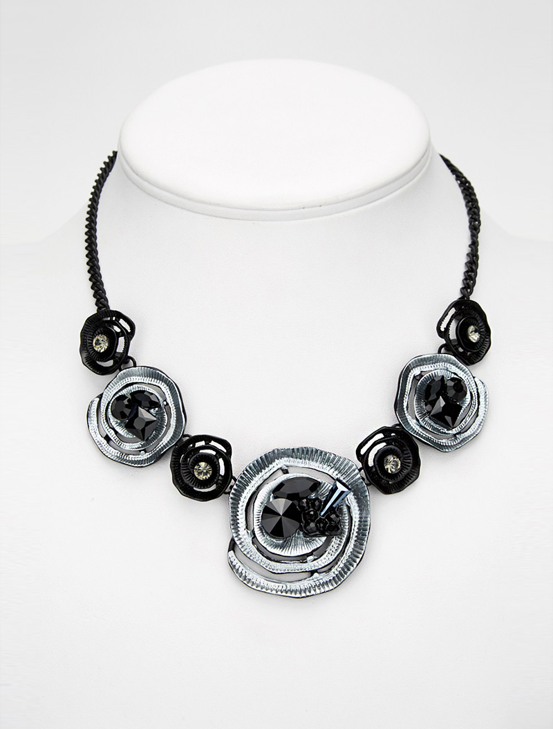 collier fleurs scult��es - noir - femme -